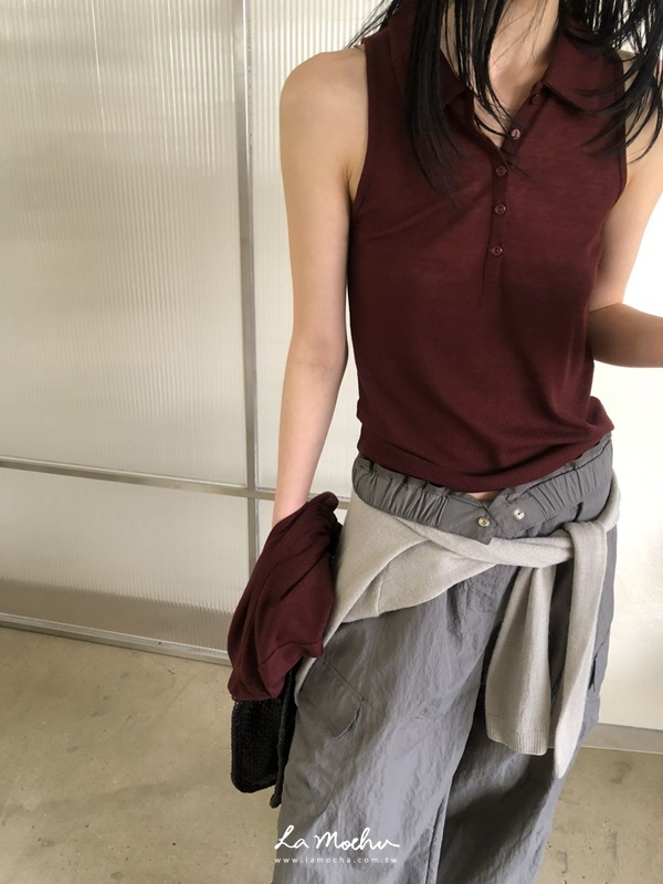 排釦翻領無袖透膚上衣